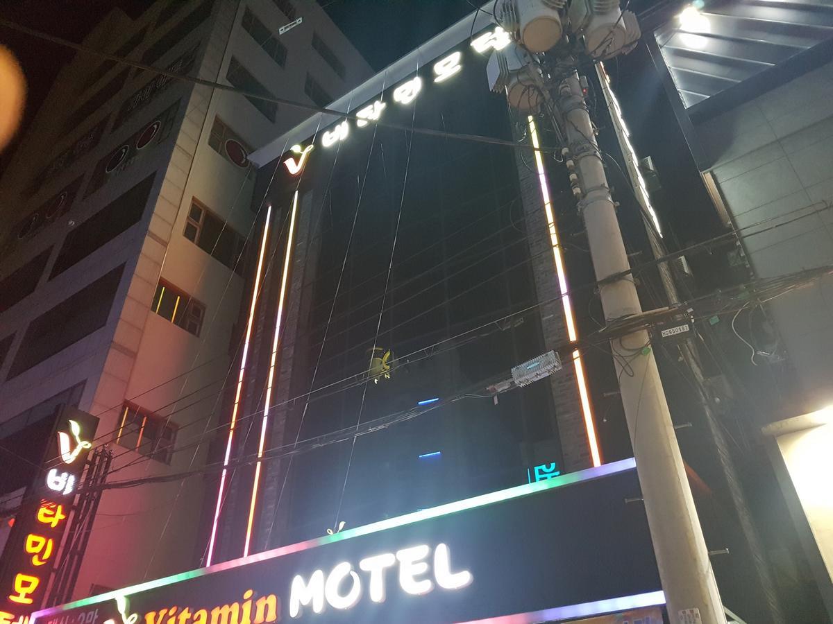 Vitamin Hotel Busan Bagian luar foto